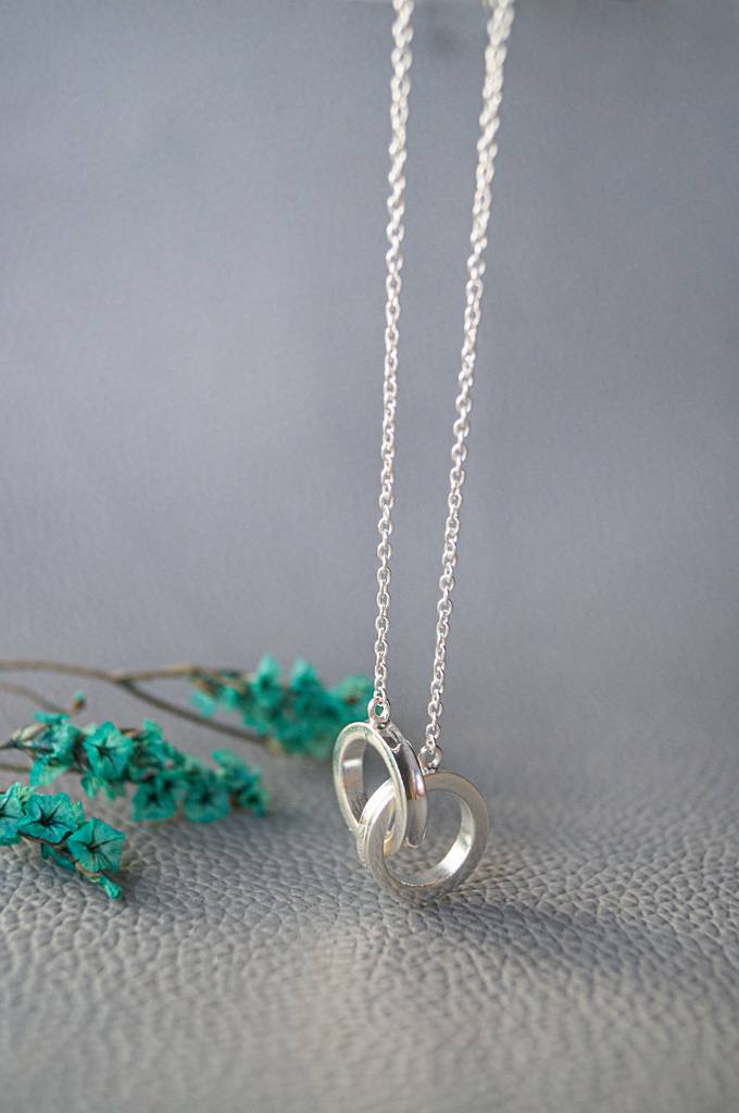 Entangled Circles Sterling Silver Chain Necklace : MPSNCP652D1545