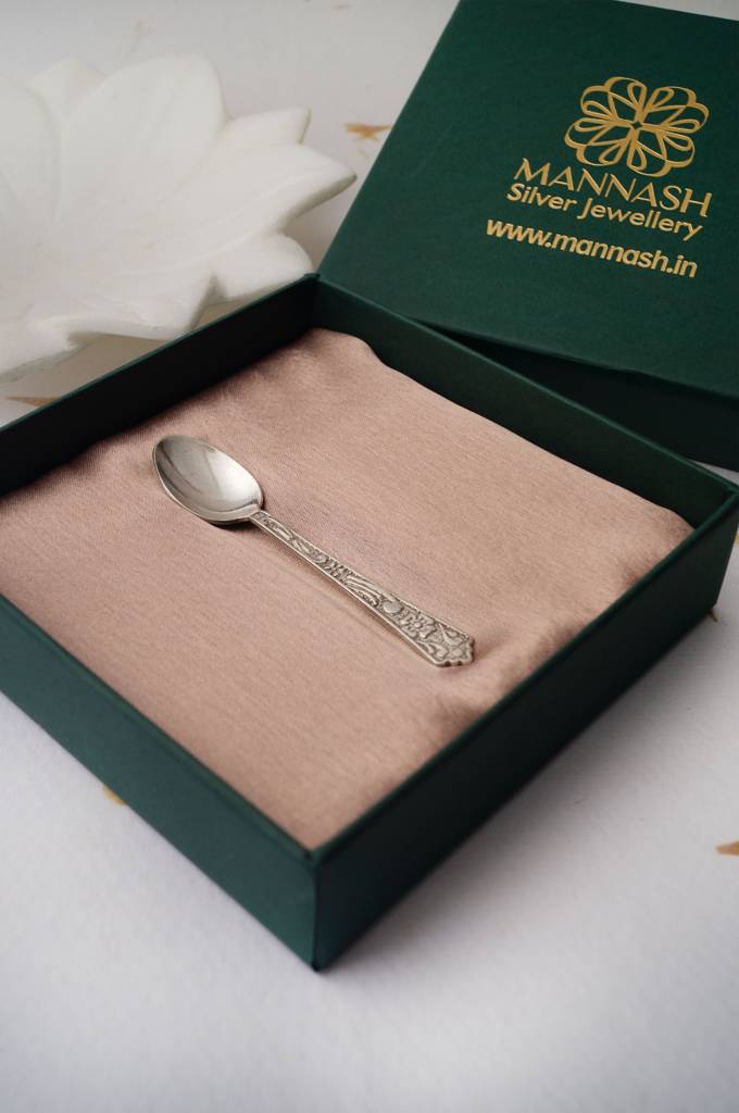 Small 925 Sterling Silver Ornamented Spoon : MPSUS923D2327