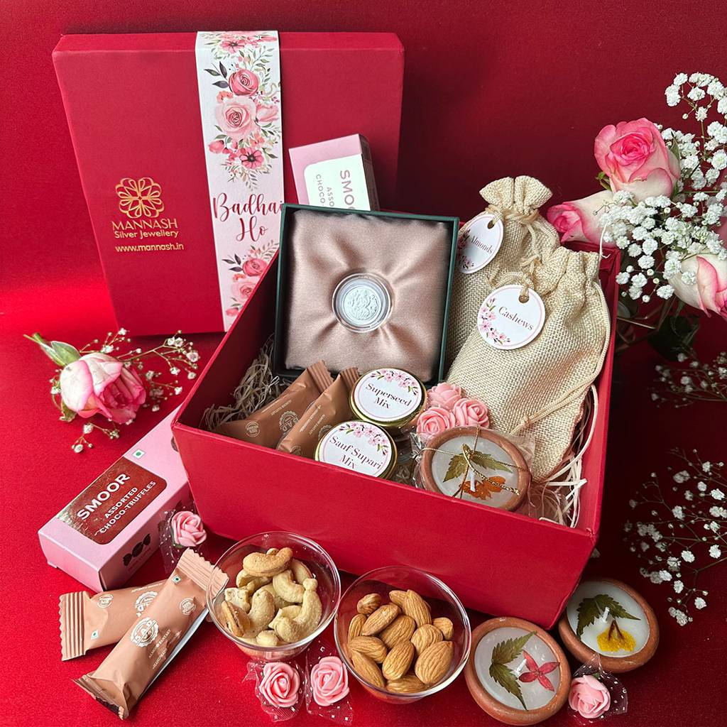 Badhai Ho-Wedding Hamper - 999 5Gm Lakshmi Coin : MPSWHL913D2287