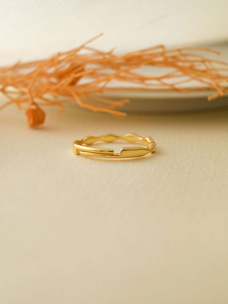 Pretty Wave Gold Plated Sterling Silver Adjustable Ring : MPYRA598D1436