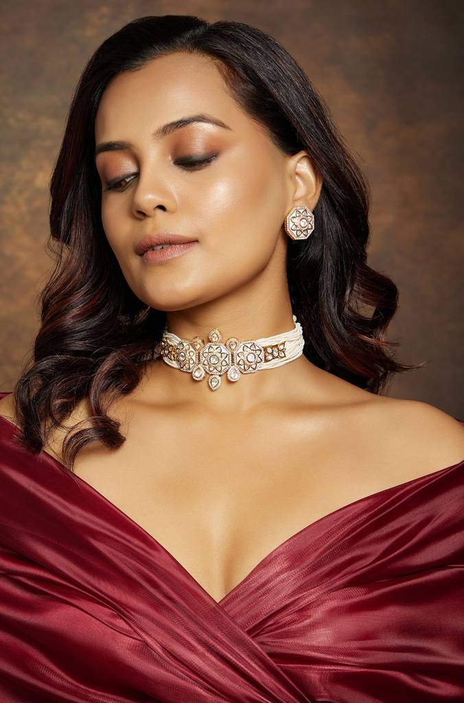Elegant Pearl Choker Set