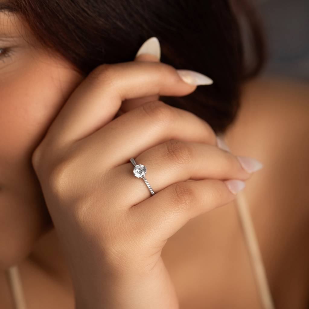 925 Sterling Silver Classic Solitaire Ring With Cubic Zirconia Accents : RJSPRG47