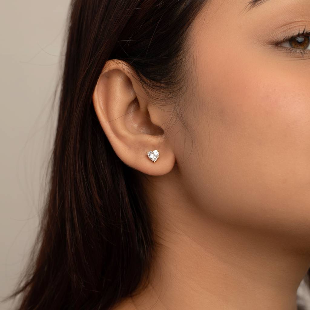 925 Sterling Silver Gold Plated Heart-Shaped Cubic Zirconia Screw Back Stud Earrings : RJSPER65