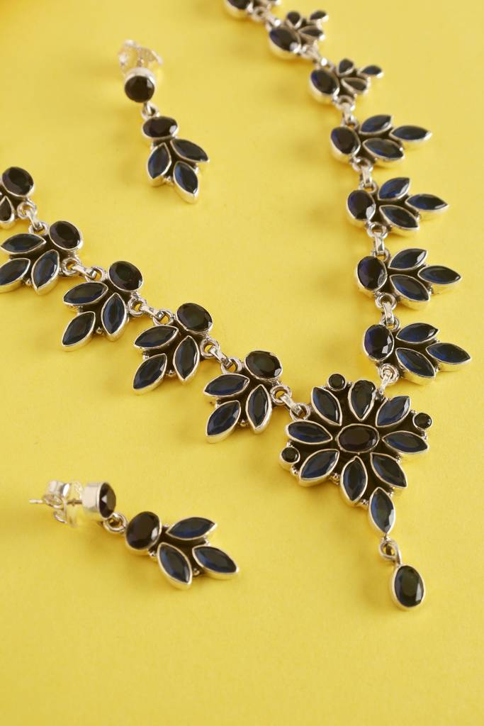 Blue Onyx Silver Long Necklace Set : MSEPKPR36