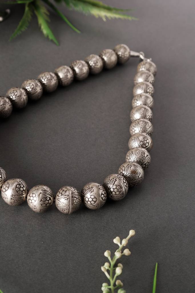 Silver Beaded Long Necklace : MSEPKPR48