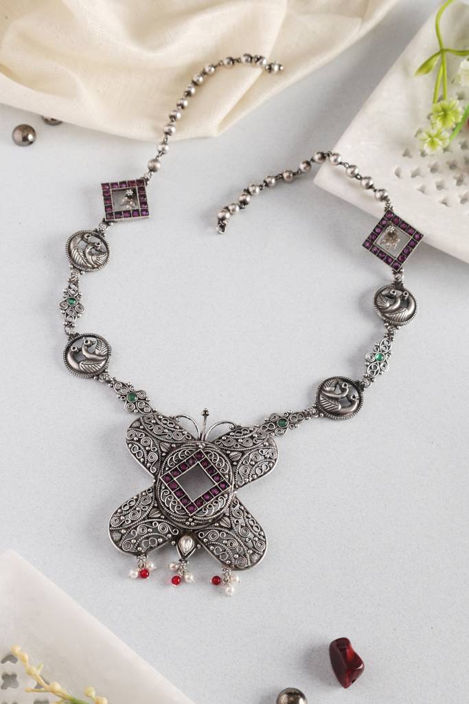 Silvet Butterfly Temple Necklace : MSEPKPR6