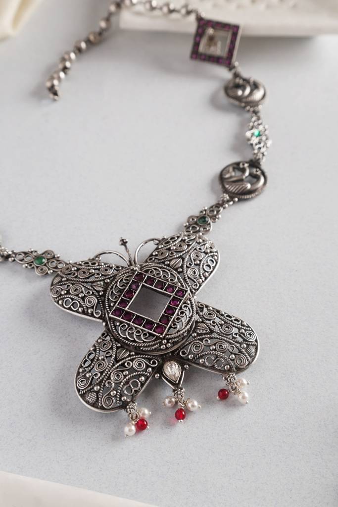 Silvet Butterfly Temple Necklace : MSEPKPR6