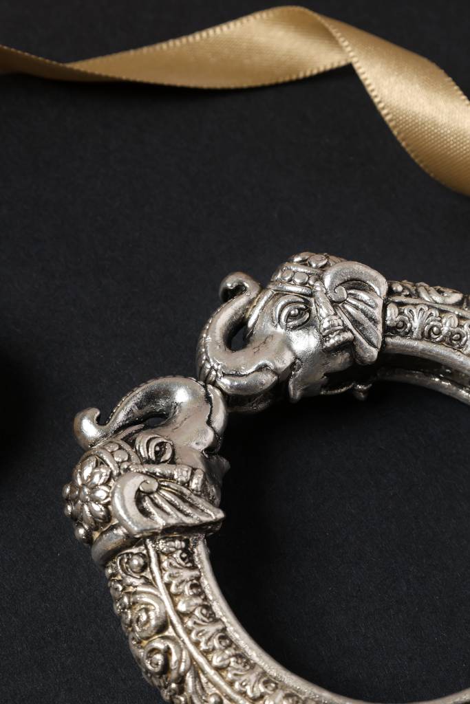 Elephant Vintage Temple Silver Kada : MSEPKPR75