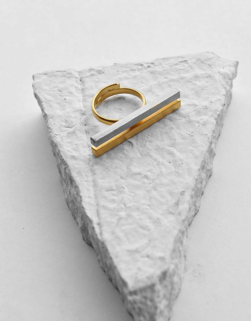 Oblique : MT-R-03