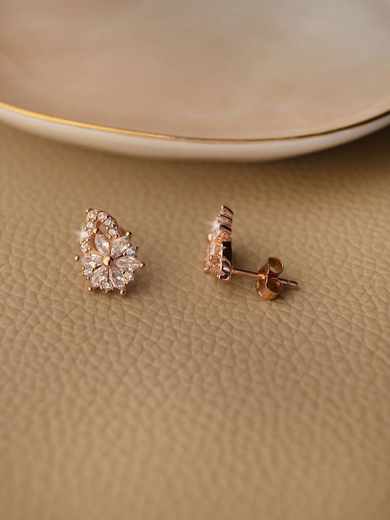 Eclectic Floral Sterling Silver Stud Earrings : MZRES300D583
