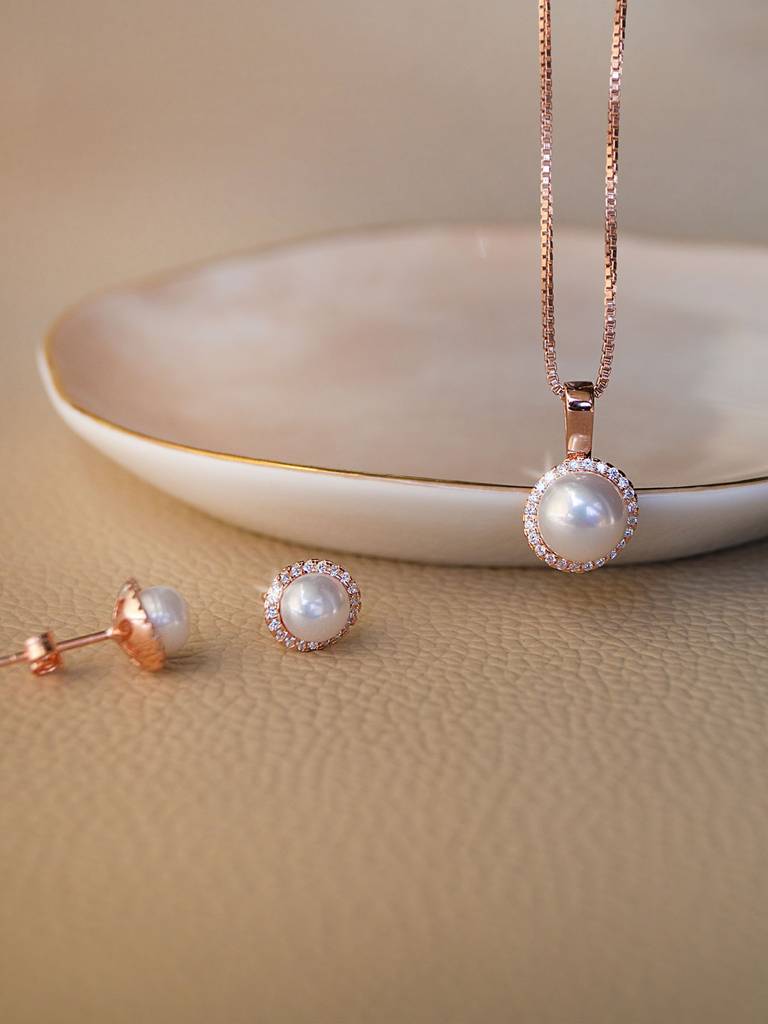 Encircled Pearl Rose Gold Plated Sterling Silver Pendant Set With Chain