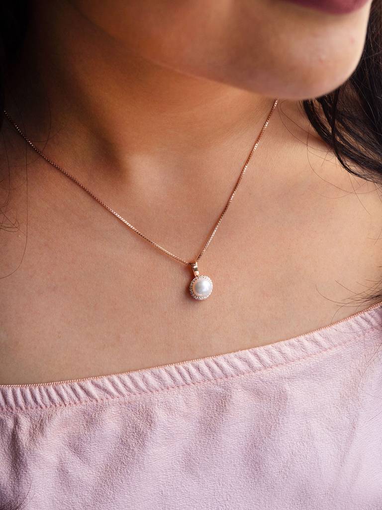 Encircled Pearl Rose Gold Plated Sterling Silver Pendant Set With Chain