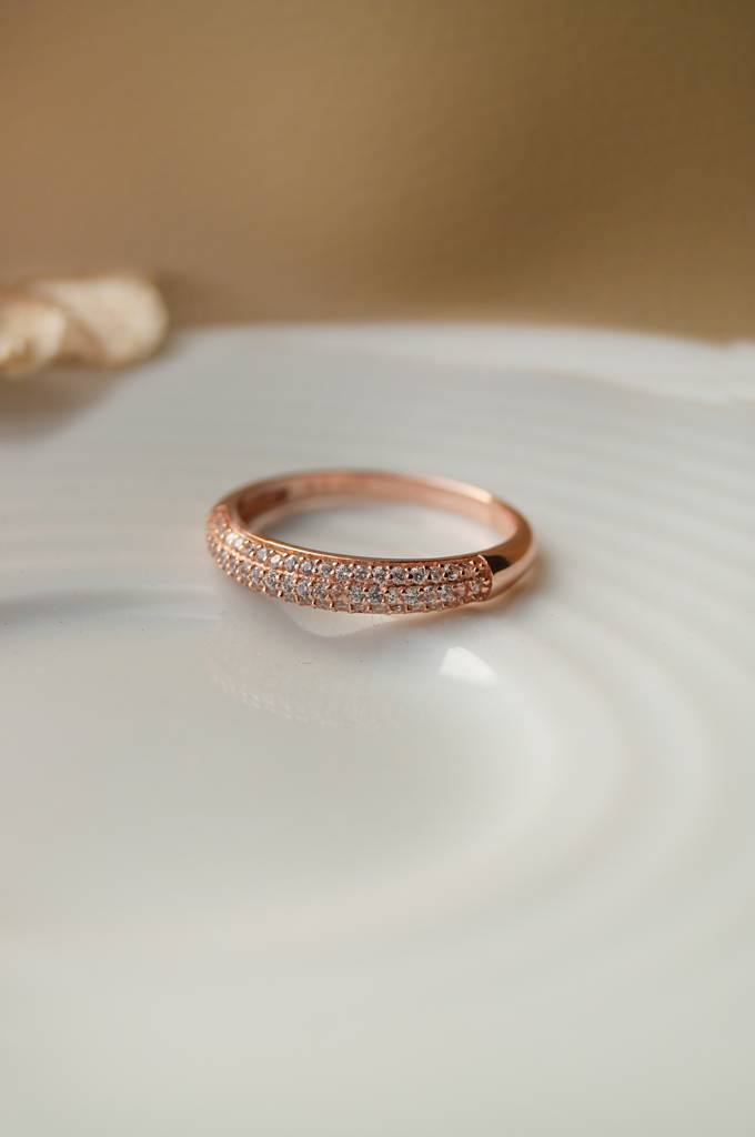 Sequence Studded Rose Gold Plated Sterling Silver Band : MZRRC323D678