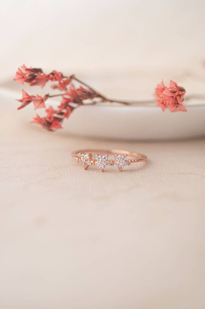 Triple Flower Sterling Silver Delicate Ring : MZRRC763D1770