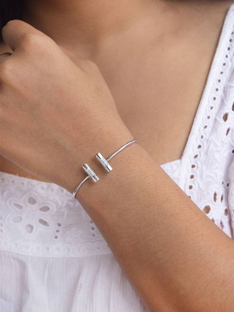 Shimmering Bar Sterling Silver Adjustable Bracelet : MZSBO437D1006