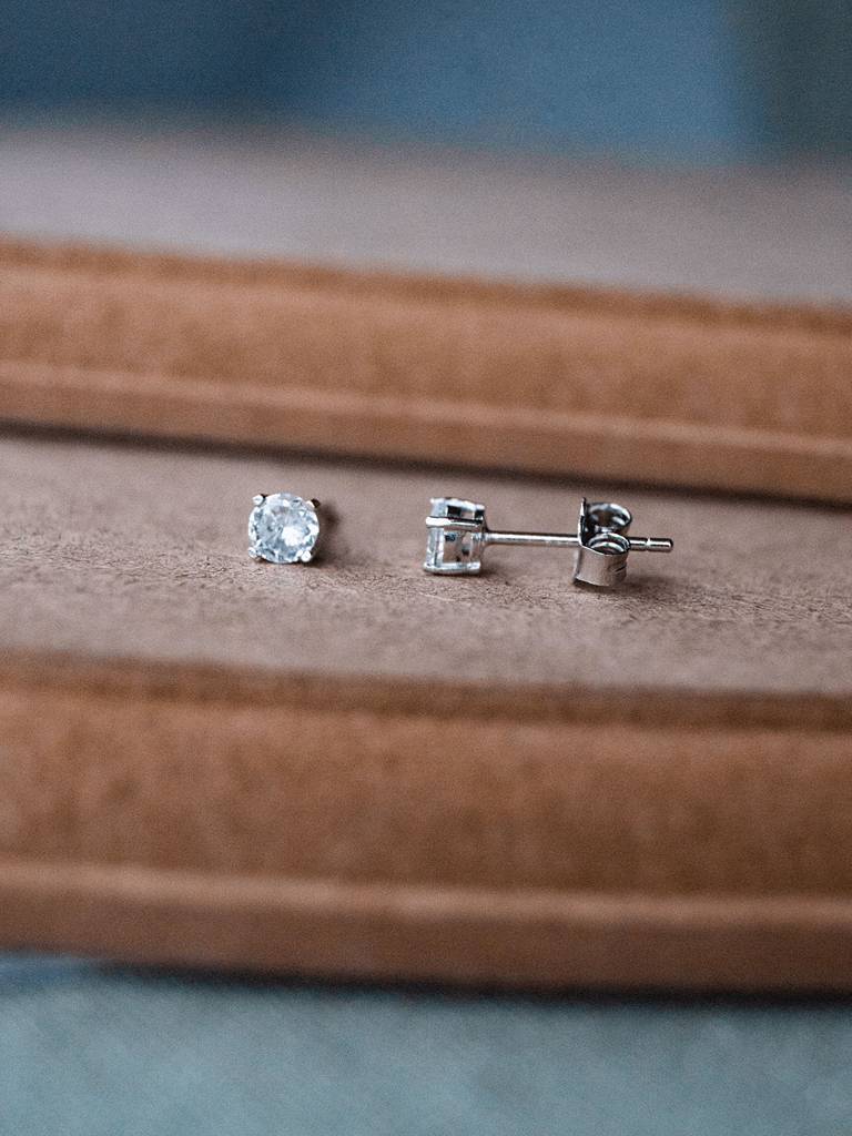 Mannash Classic Prong Solitaire Sterling Silver Stud Earrings : MZSES231D457