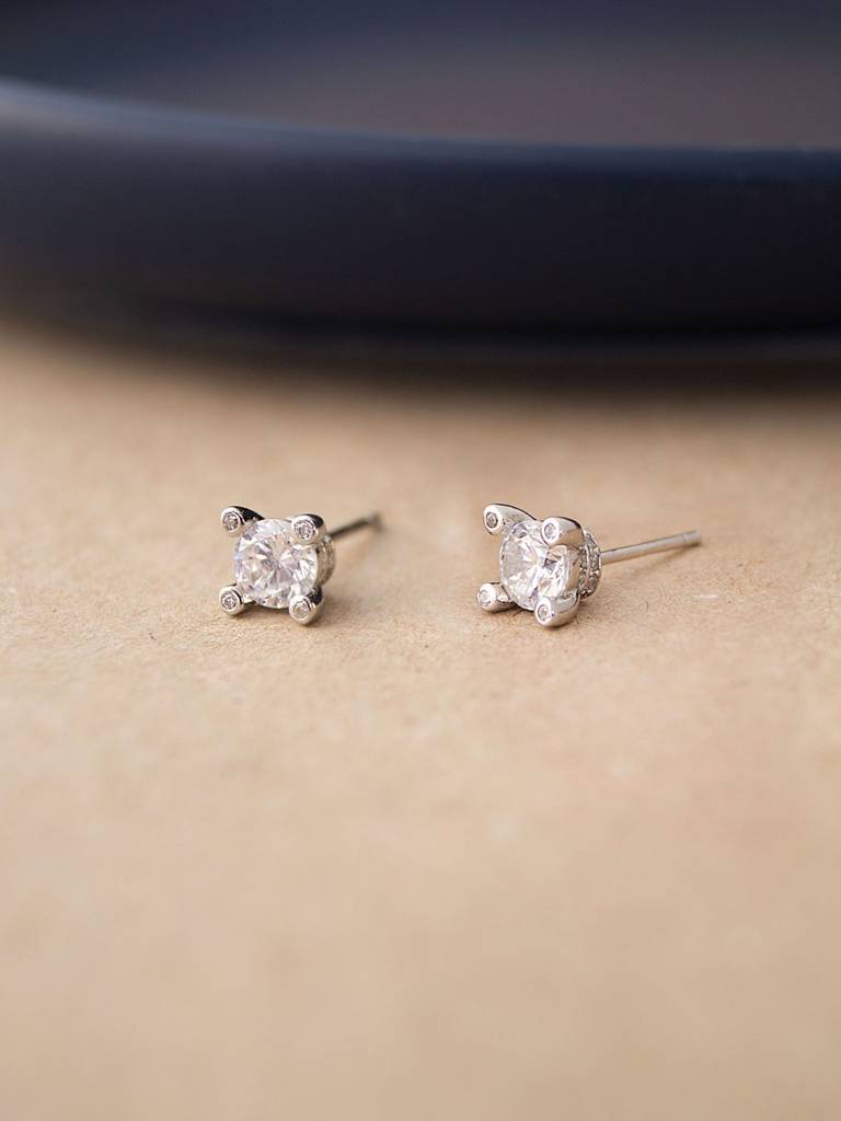 Mannash Dazzling Ornate Solitaire 925 Sterling Silver Stud Earrings