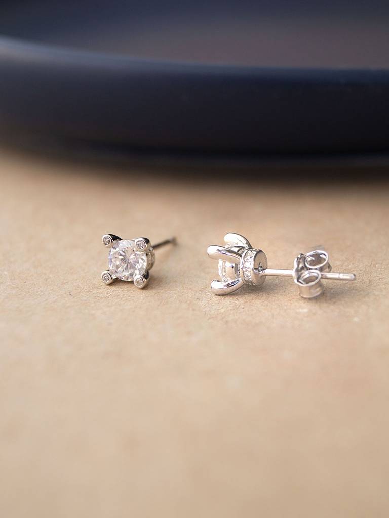 Mannash Dazzling Ornate Solitaire 925 Sterling Silver Stud Earrings