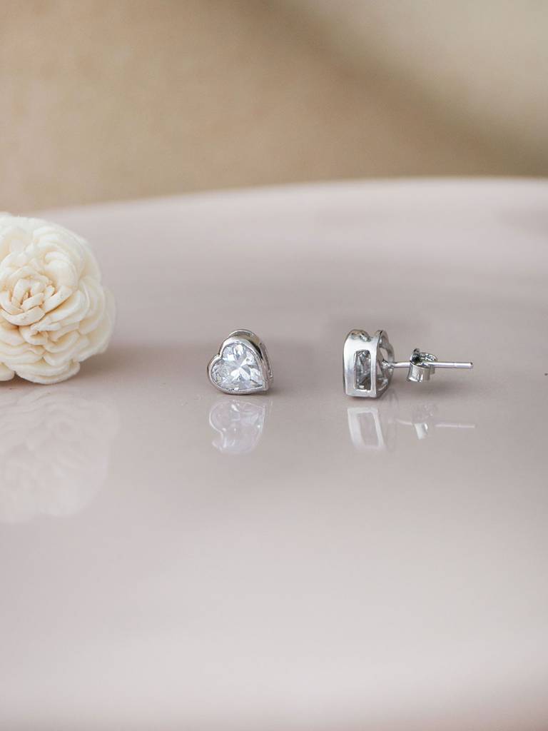 Mannash Classic Heart Bezel Solitaire 925 Sterling Silver Stud Earrings