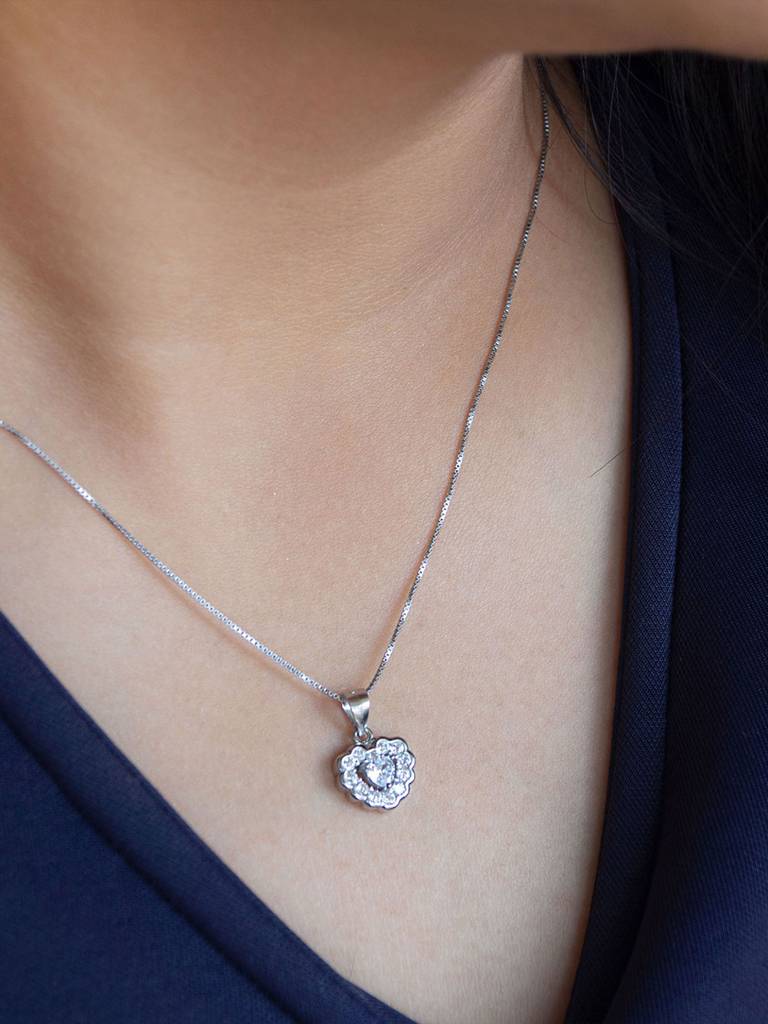 Mannash Fun And Frill Heart Sterling Silver Pendant Set With Chain : MZSJPSC487D1144
