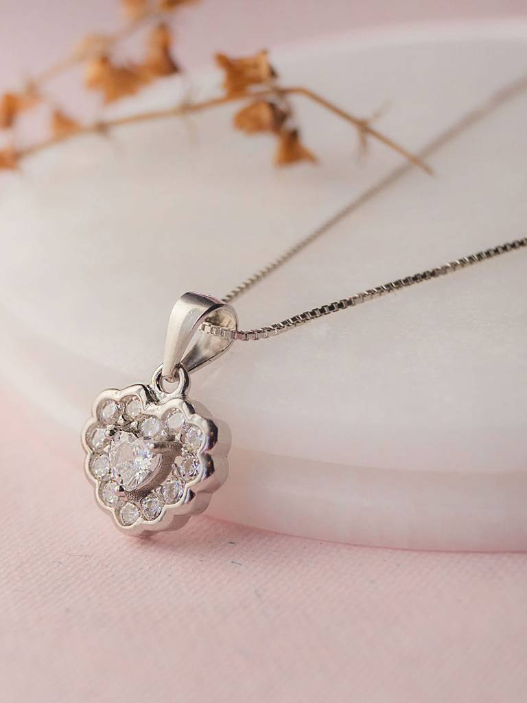 Mannash Fun And Frill Heart Sterling Silver Pendant Set With Chain : MZSJPSC487D1144