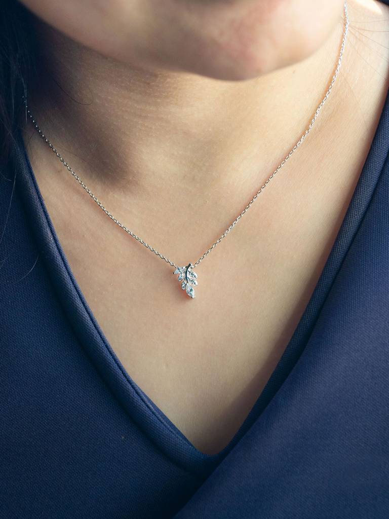 Shinning Flora Leaves Sterling Silver Chain Necklace