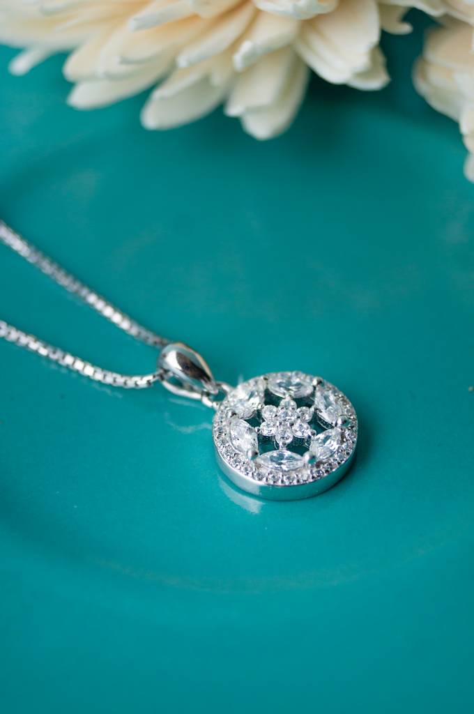 Mannash Ornate Flower Sterling Silver Pendant : MZSPC163D308