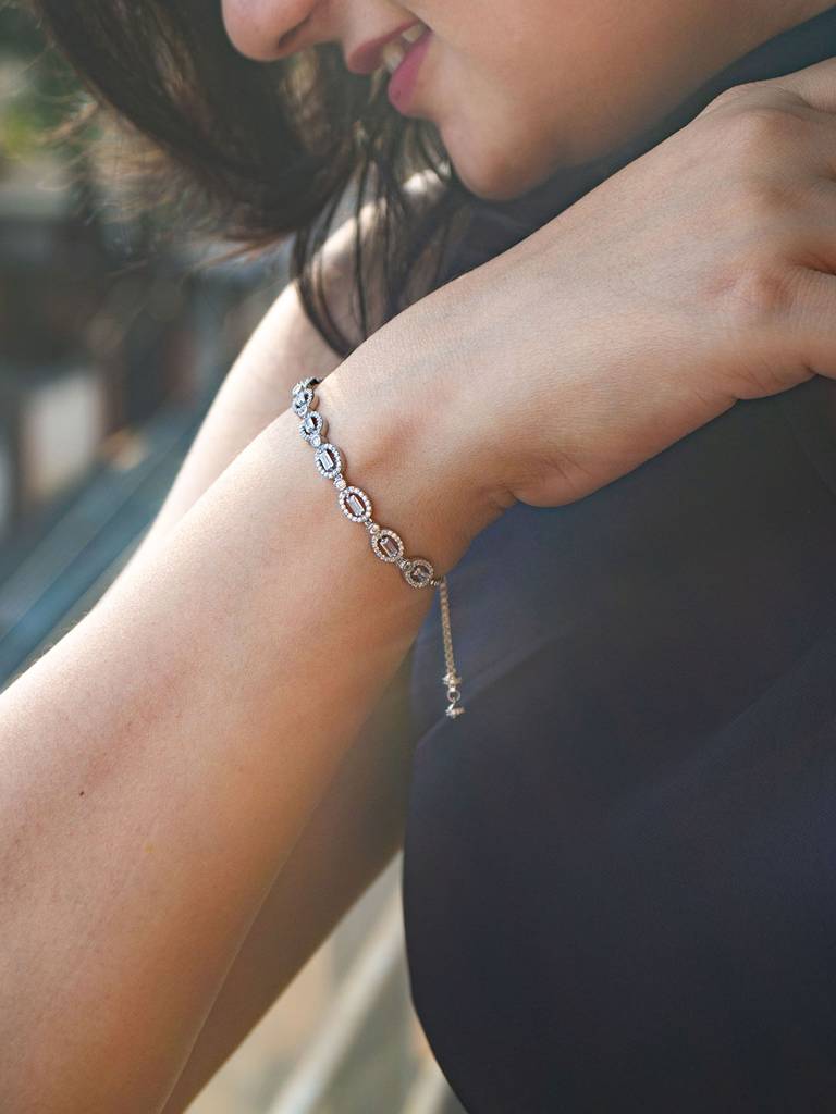 Radiant Sparkle Sterling Silver Pull Chain Bracelet : MZSPB444D1043