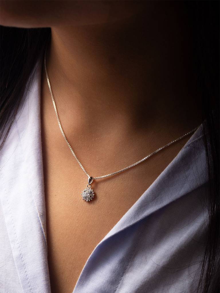 Mannash Born To Shine Solitaire 925 Sterling Silver Pendant With Chain