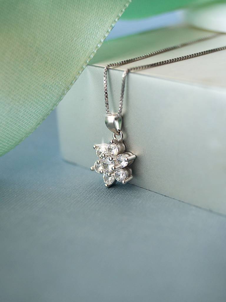 Mannash Floral Cluster Rose Gold Plated Sterling Silver Pendant With Chain : MZSPC297D623