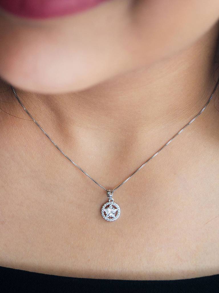 Mannash Glowing Star 925 Sterling Silver Pendant With Chain