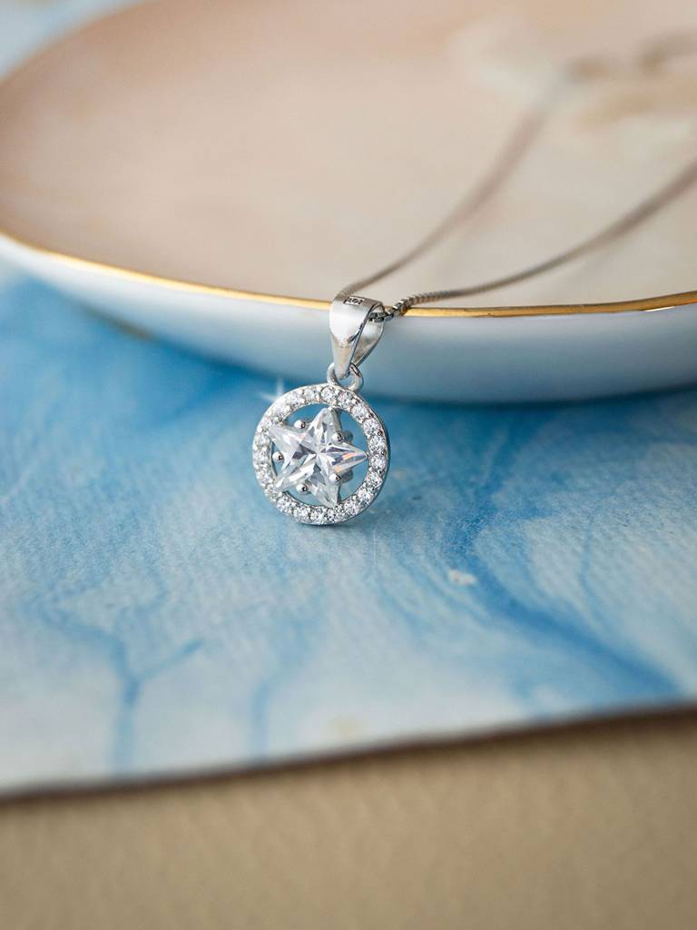 Mannash Glowing Star 925 Sterling Silver Pendant With Chain