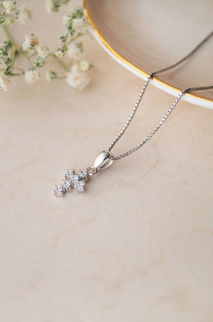 Minimal Shimmer Sterling Silver Cross Pendant With Chain : MZSPC918D2305