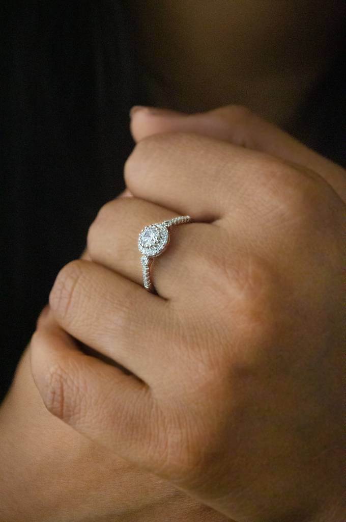 Holding It For You Solitaire Sterling Silver Ring : MZSRC324D686