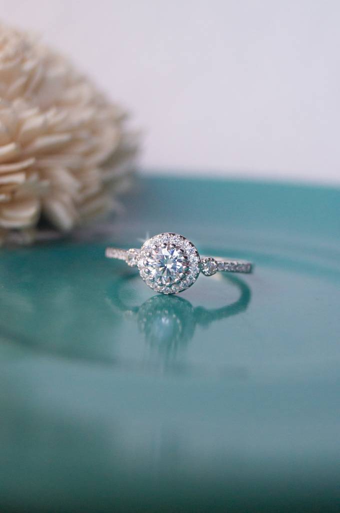 Holding It For You Solitaire Sterling Silver Ring : MZSRC324D687