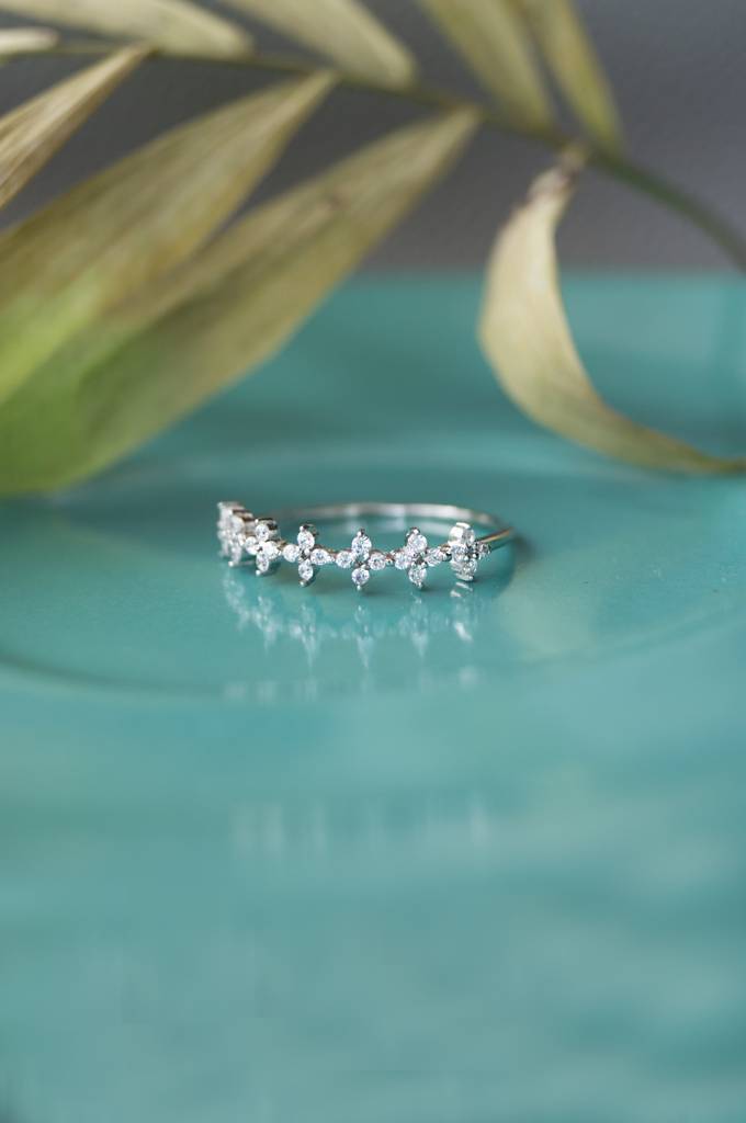 Dainty Flower Garland Sterling Silver Band Ring : MZSRC326D699