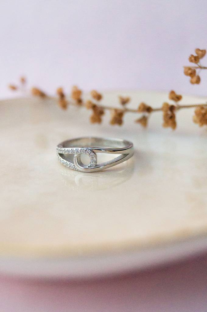 Linked With A Loop Sterling Silver Ring : MZSRC378D836