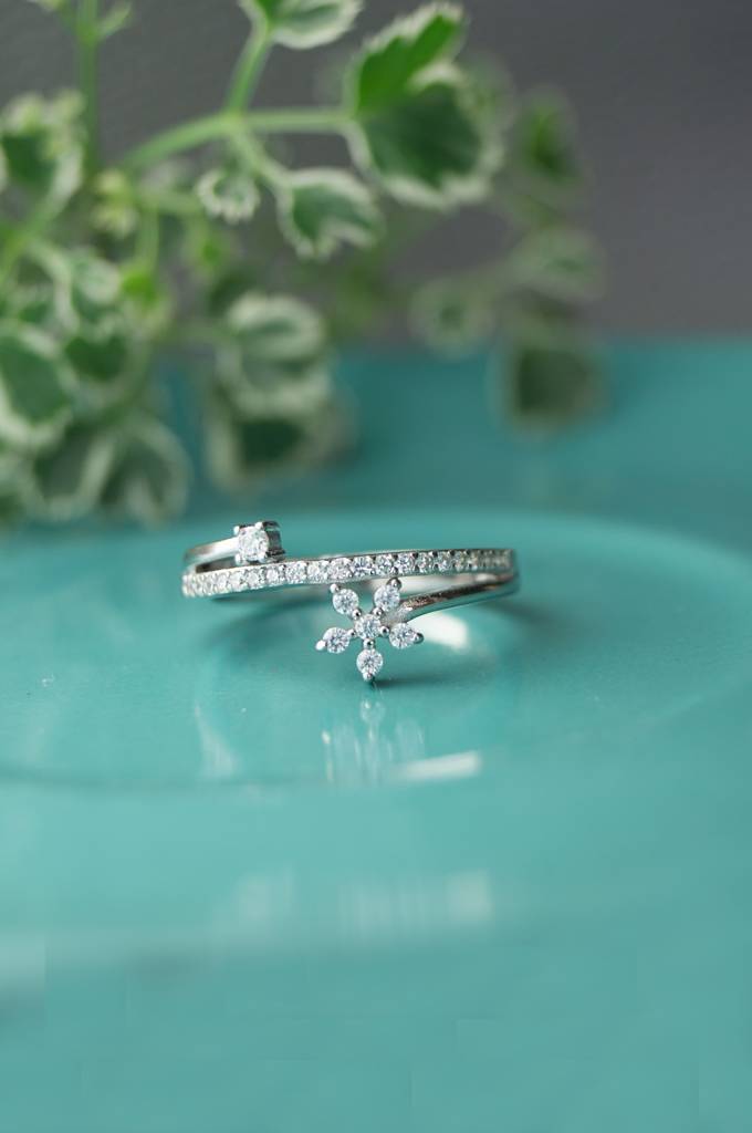 Floral Bloom Sterling Silver Ring : MZSRC394D882