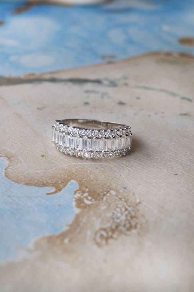 Glamorous Statement Sterling Silver Band Ring : MZSRC415D959