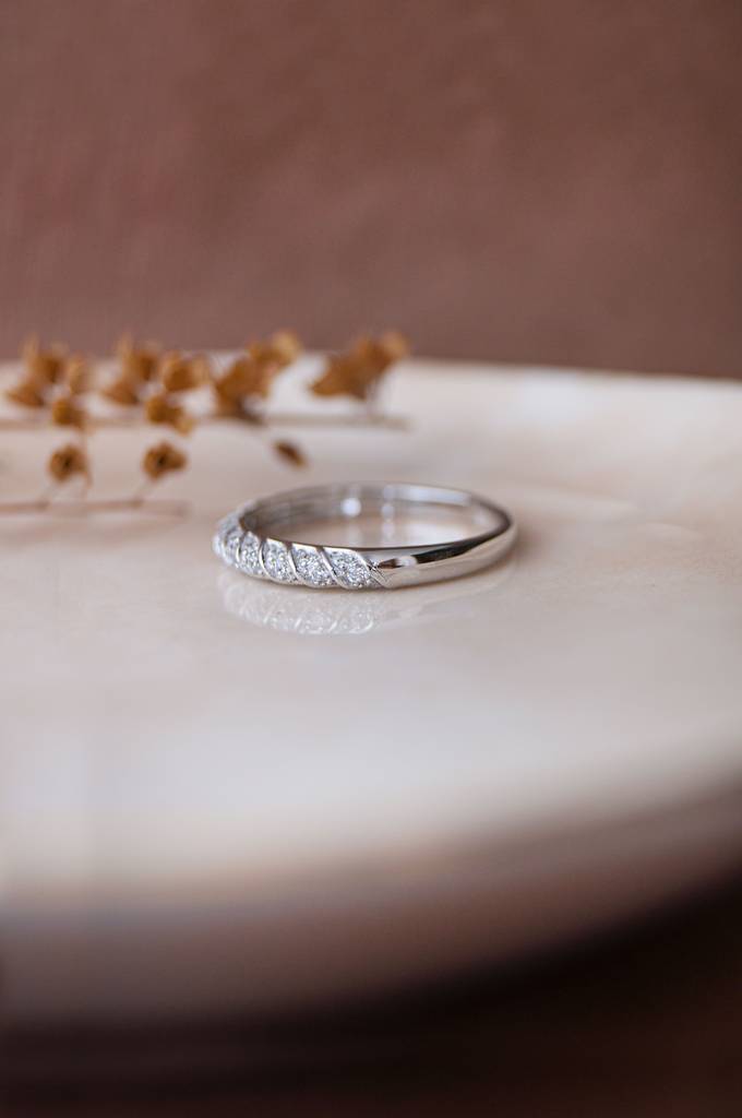 Band With A Twisted Trail Sterling Silver Ring : MZSRC527D1235