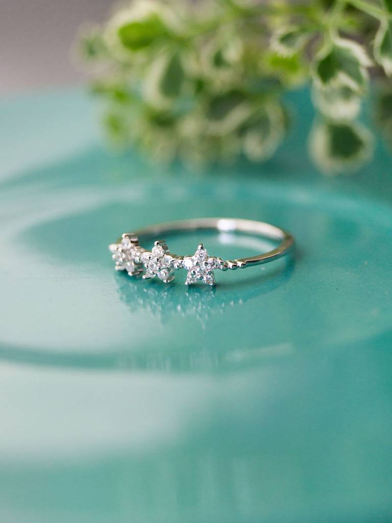 Triple Flower Sterling Silver Delicate Ring : MZSRC589D1390