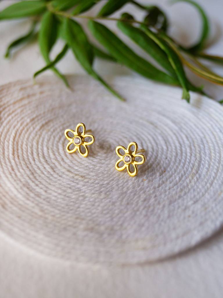 Mannash Charming Flower Gold Plated 925 Sterling Silver Stud Earrings