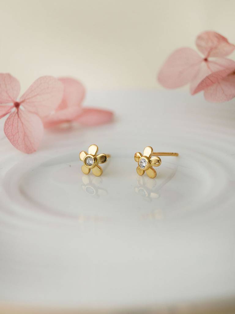Mannash Cute Little Flower Gold Plated Sterling Silver Stud Earrings : MZYES645D1519