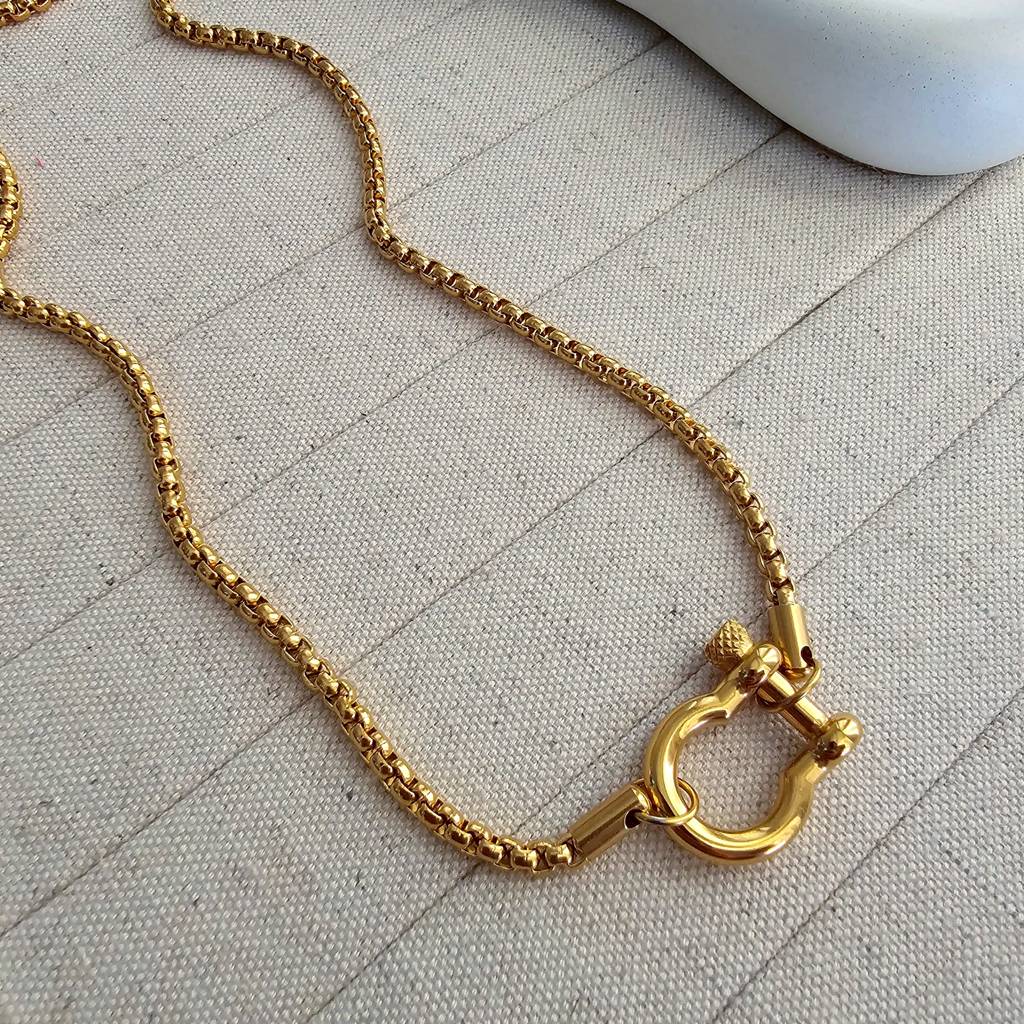 Mahi Round Chain Lock Necklace : TAA-9800587182358-NECKLACE