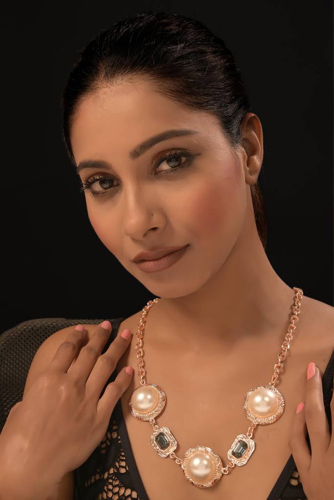Meuri Necklace