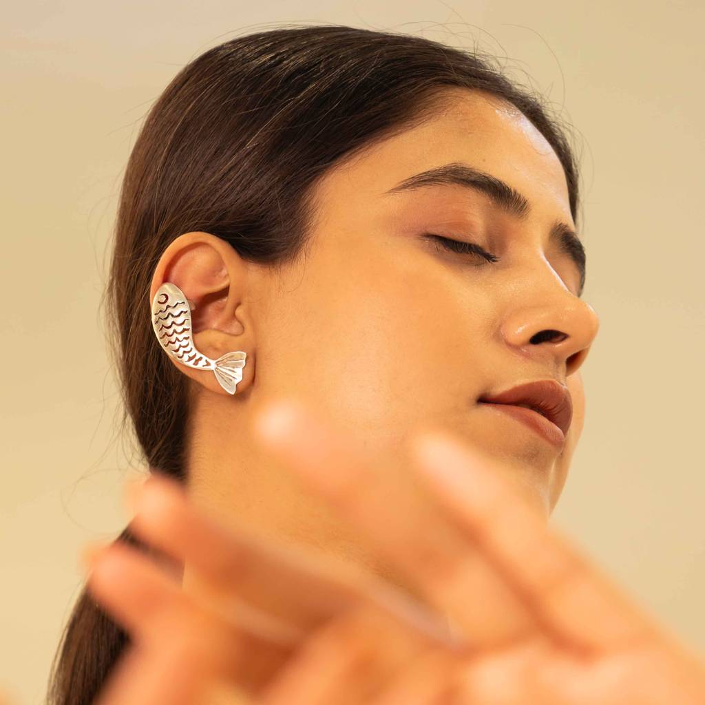 Mizoya Matsya Auspicious Timeless Earcuff : SE8525