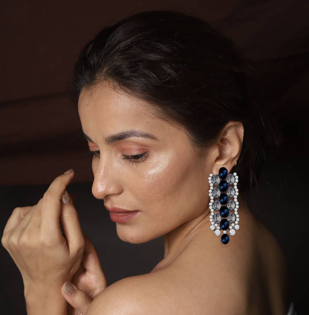 Shiloh Earrings : MEDJ254