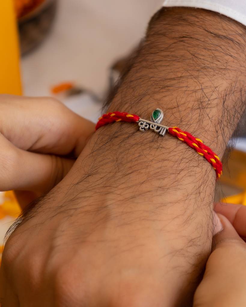 925 Sterling Silver Moh Auspicious Krishna Moli Rakhi For Kids, Men, And Women : SRK50174