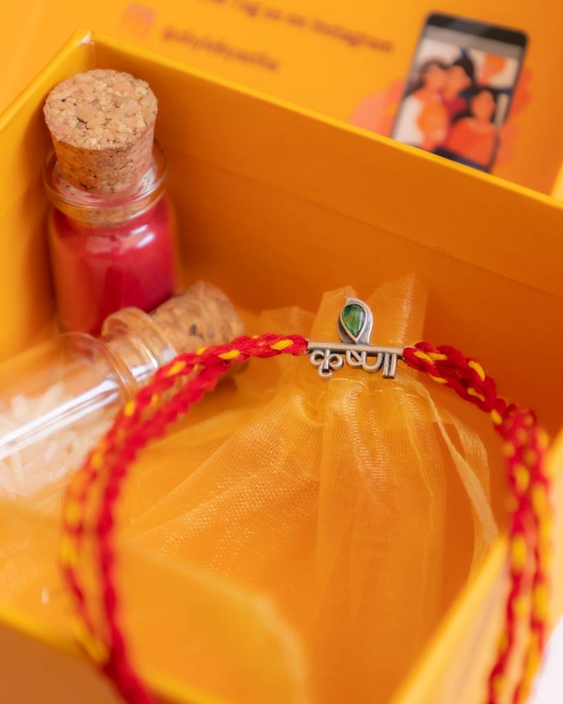 925 Sterling Silver Moh Auspicious Krishna Moli Rakhi For Kids, Men, And Women : SRK50174
