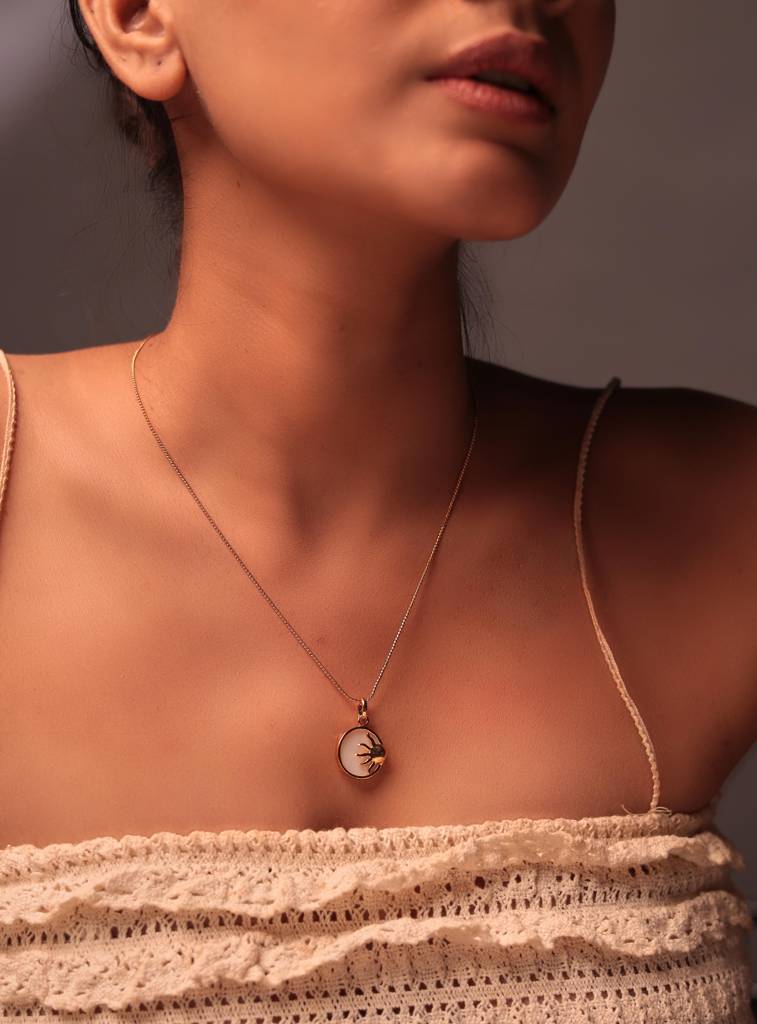 Rising Sun Pendant : MOK-N-396